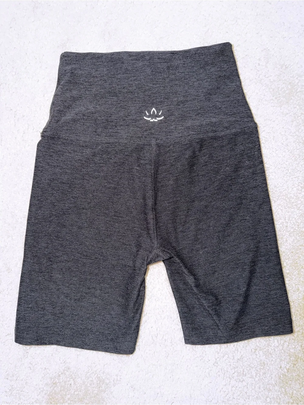 Beyond Yoga Women’s High Waist Biker Shorts Gray Charcoal Size Small Workout - Picture 2 of 5